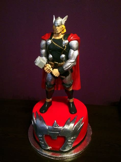 In true superhero fashion, i caked up some marvel avengers mini cakes and joined forces by premiering my seam hider costume. Thor cake :-) … | Thor cake, Thor birthday, Superhero cake