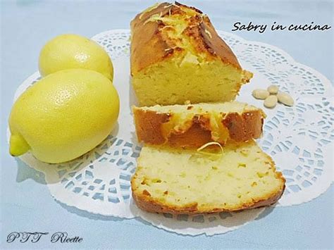 Per preparare questo plumcake scegliete dei limoni non trattati preferibilmente biologici. Plumcake al limone allo yogurt - PTT Ricette