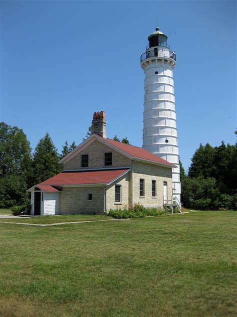 Lighthouse In Wisconsin Beacon Of Hope Lighthouses Wonderful Places