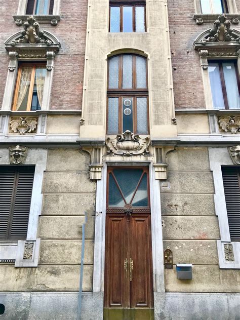¿quieres pasar una temporada en la comarca de turin? La casa degli spiriti, via Ormea, Torino. #Torino #Torinodascoprire #ingertorino #Torinomusei # ...