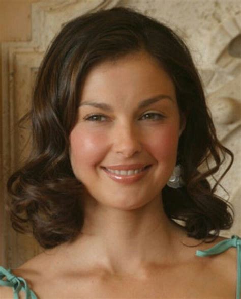 Ashley Judd Ashley Judd Short Pixie Haircuts Pixie Hairstyles Curled