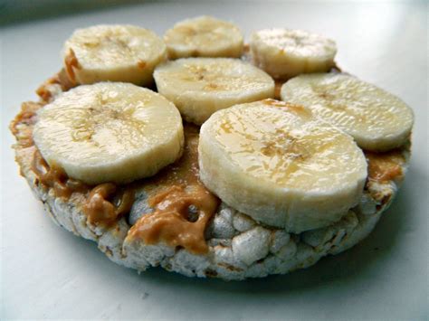 Rice Cake Peanut Butter And Banana Slices This Honestly Looks So