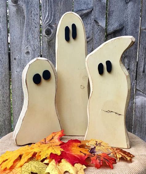 Cute Wooden Ghosts Could Make Bigger Ones For Yard Halloween Ghost