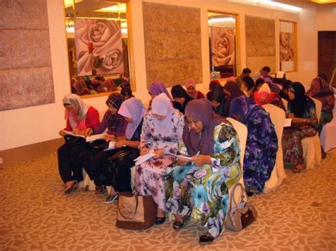 Pengarah negeri ssm55 suruhanjaya syarikat malaysia sabah ssm level 4 menara maa no 6 lorong api api 1 beg berkunci no. AKADEMI INTAN BANDARAYA: Kursus Pengendali Makanan Akademi ...