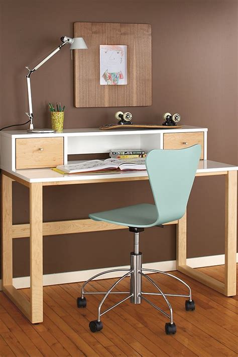 Your design sensibility is at the core of our expansive collection of modern dining & side chairs. Moda Desk - Modern Desks & Tables - Modern Office ...