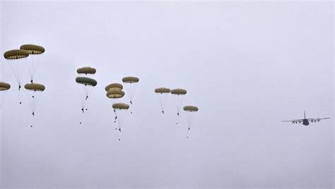 Largest Military Uk Parachute Drop In A Decade