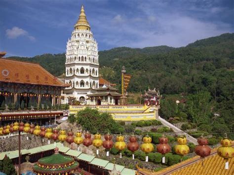 Other branches of the organisation in malaysia are located in kuala lumpur, johor bahru and malacca. 'Lanterns and Pagoda at the Kek Lok Si Temple in Penang ...