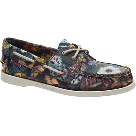 These are the deck shoes the buzzcocks would have designed. Sebago Docksides Liberty - Womens Deck Shoes: O&C Butcher