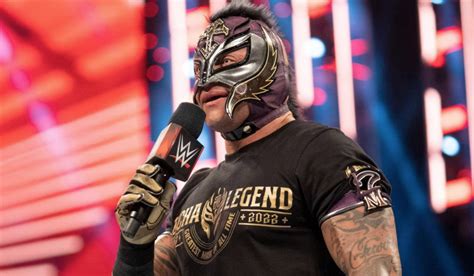 Wwe Stopped Smackdown Match After Rey Mysterio Was Knocked Silly