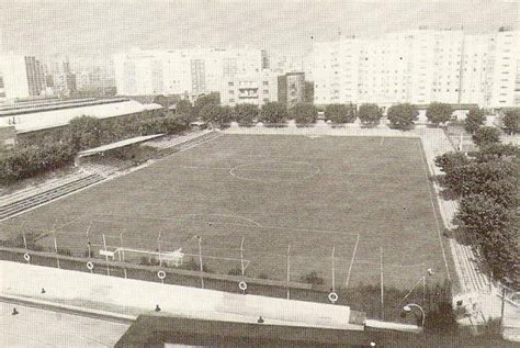 Frank fabra 30 yaşında (22.02.1991) ve 174 cm boyunda. BARCELOFÍLIA : CAMP DE FUTBOL FABRA I COATS. Sant Andreu ...