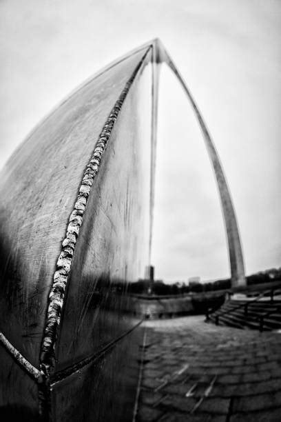 Gateway Arch Silhouette Stock Photos Pictures And Royalty Free Images