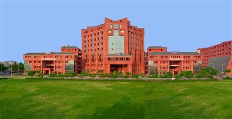 Sharda University Campus Greater Noida University Campus School Of