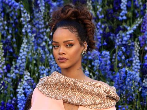 Rihannas Anti Album Leaks Online Hours After Tidal Releases The