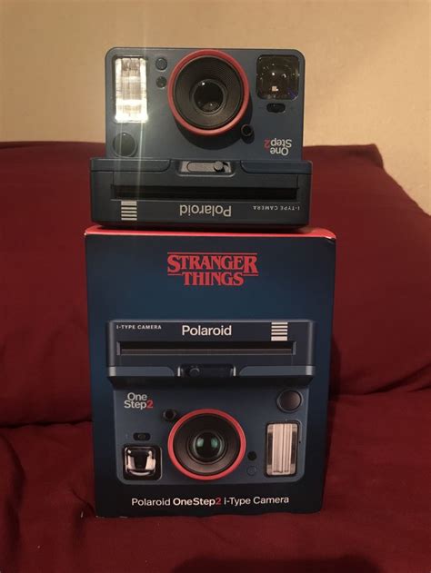 Védjegy Fogyasztó összegyűrt Polaroid Stranger Things Camera
