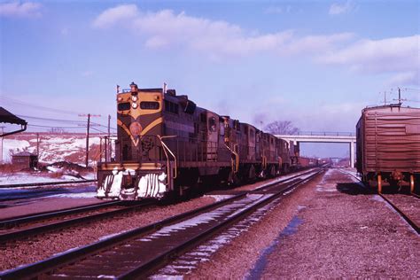 Railpicturesca Doug Page Photo Cn Gp9 4567 Leads Three Rs18s On A