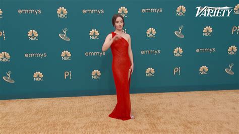 Variety On Twitter Kaitlyn Dever Is Stunning On The Emmys Red Carpet