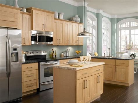 Superior cabinets has just introduced rift cut white oak to their portfolio. Kitchen Colors With Oak Cabinets Pictures | Maple kitchen ...