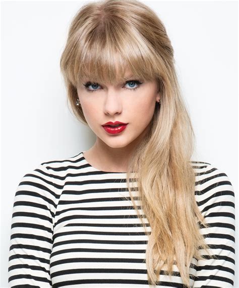Black Stripes And Red Lips Hq R Taylorswiftpictures
