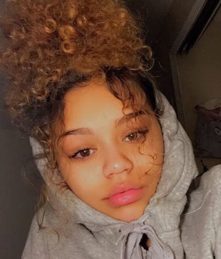 Hd wallpapers and background images Pin by haze on Cute | Curly girl hairstyles, Light skin ...