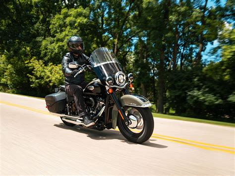 Compare Models Harley Davidson Heritage Classic Vs