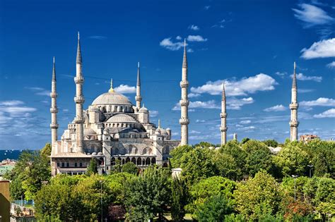 Smoking tolerance level 1= very illegal 5=virtually legal: Istanbul, Turkey • Ormina Tours
