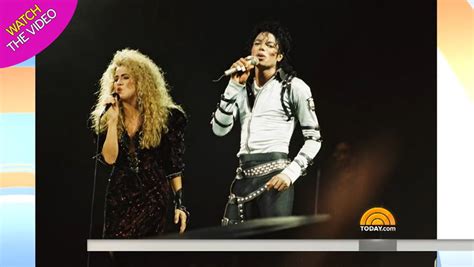 Sheryl Crow Admits She Saw Really Strange Things As Michael Jacksons Backing Singer Mirror