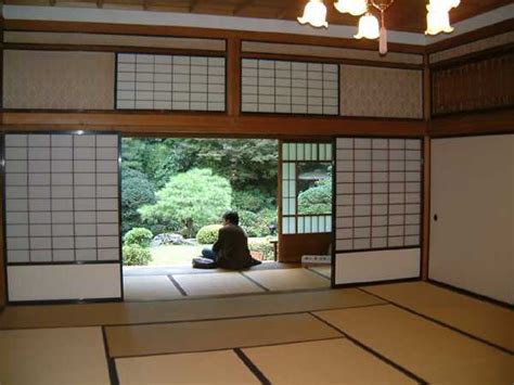 This is the traditional version of our modern carpets and rugs. Asian Interior Decorating in Japanese Style