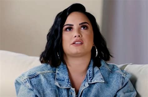 Demi Lovato Says Complimenting Someone S Weight Loss Can Be Harmful