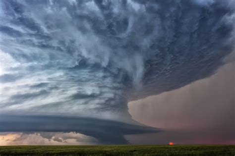 High Plains Superstorm Incredible Rotating Supercell Thunderstorm
