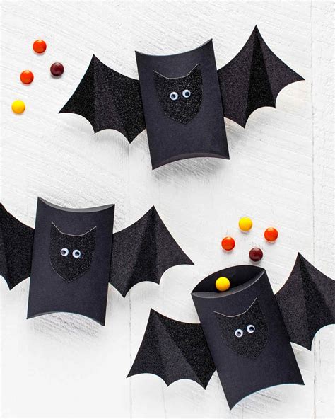You Can Make These Batty Halloween Treat Boxes In 5 Minutes