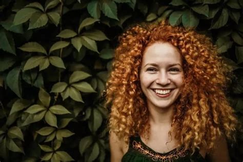 28 prettiest red curly hairstyles for every taste hairstylecamp dark red hair bright red hair