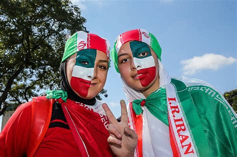 عکس دختران ایرانی تماشاگر بازی ایران و آرژانتین