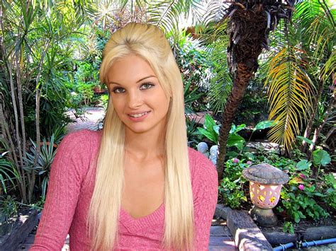 720p Free Download Franziska Facella Model Pink Top Garden Blond Hd Wallpaper Peakpx