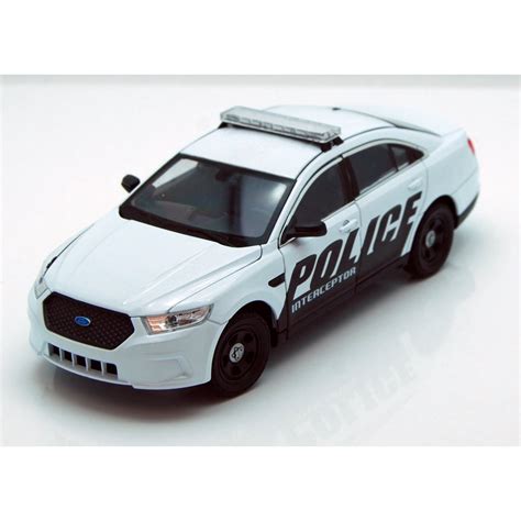 Ford Police Interceptor White Welly 24045 124 Scale Diecast Model