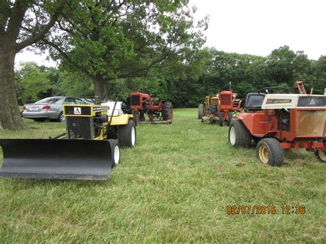 Allis Chalmers Lawn And Garden Tractors R L414 And Hb212 Garden Tractor