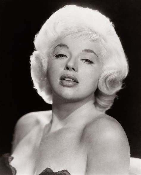 pictures of diana dors