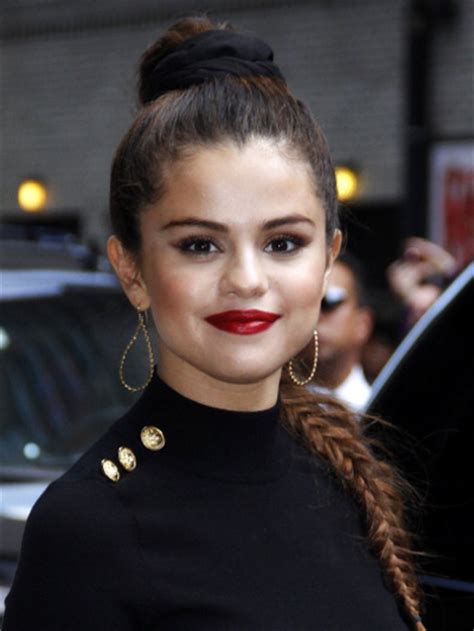 Pictures Selena Gomez Hairstyles Selena Gomez High