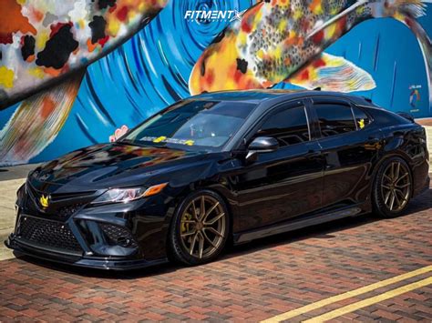 2019 Toyota Camry Se With 19x85 Xxr 559 And Lionhart 225x40 On