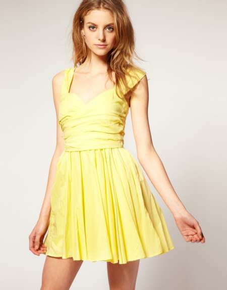 Pleated Evade Dresses Tendency For Summer Time Of The Year Fashion