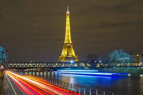 Drapeau géant sur la tour eiffel. Attentat d'Orlando: La tour Eiffel sera lundi soir aux ...