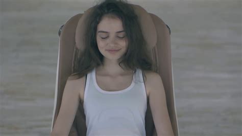 Synca wellness has designed the circ premium sl track heated massage chair from the ground up to give you the most ergonomically comfortable seating angle and position. Synca CirC Compact Massage Chair | Massage Chair Experts®