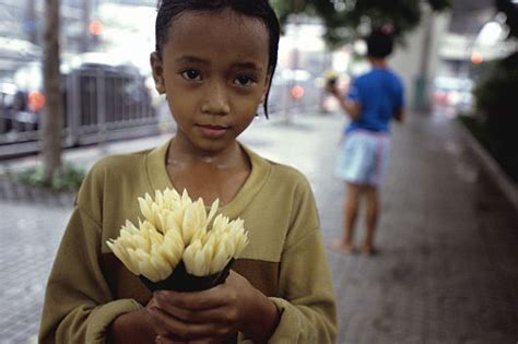 Bangkoks Street Children The Borgen Project