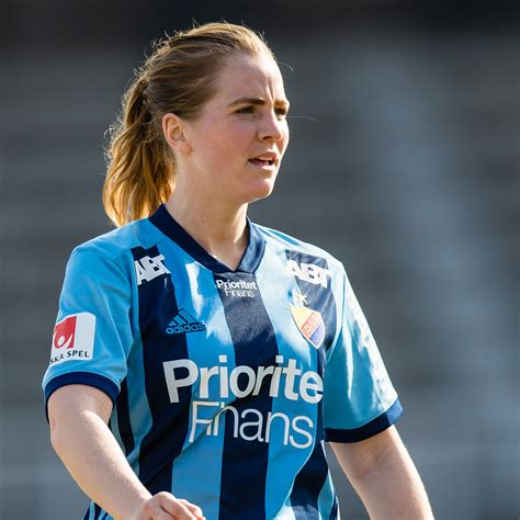 Facebook gives people the power to share and makes the world. Irma Helins jätteilska mot Zlatan Ibrahimovic: "Det är ...