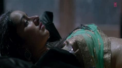 Hot Wallpapers World Aashiqui 2 Hot Bed Scene