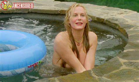 Daryl Hannah Nue Dans Keeping Up With The Steins