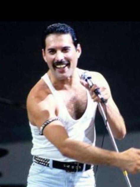 Pin On Freddie Mercury