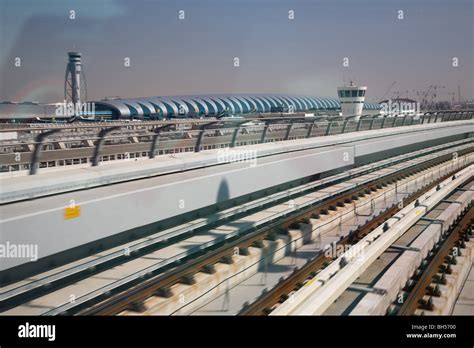 Dubai Metro Train Station Dubai Airport Tracks Stock Photo Alamy