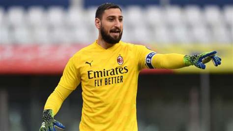 Although he pulled off some good saves in the first half, piacenza lost the game 3. Donnarumma-Milan, con la Juve senza Champions si può ...