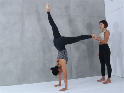 Handstand Un Equilibrio De Brazos Invertido Xuan Lan Yoga