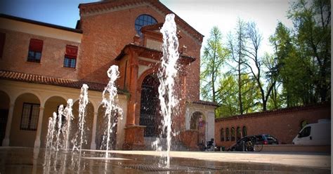 All'inizio dell'agosto 1944 sant'anna di stazzema è qualificata dal comando tedesco come zona bianca, ossia una località adatta ad accogliere tra questi viene trovata anche della documentazione relativa al massacro di sant'anna, per il quale verrà riaperta l'iinchiesta che porterà a individuare. FEdetails.net: Piazzetta Sant'Anna